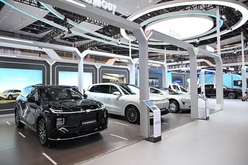 早讀聚焦 假期出行迎利好 廣州汽車(chē)補(bǔ)貼與火車(chē)票發(fā)售同步開(kāi)啟